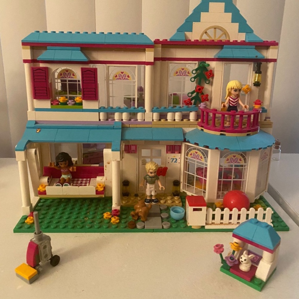 Lego Beauty and Beast, Frozen and Vacation house set